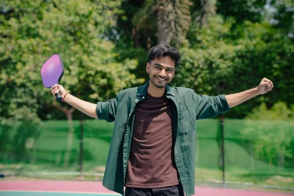 tennis player celebrating victory